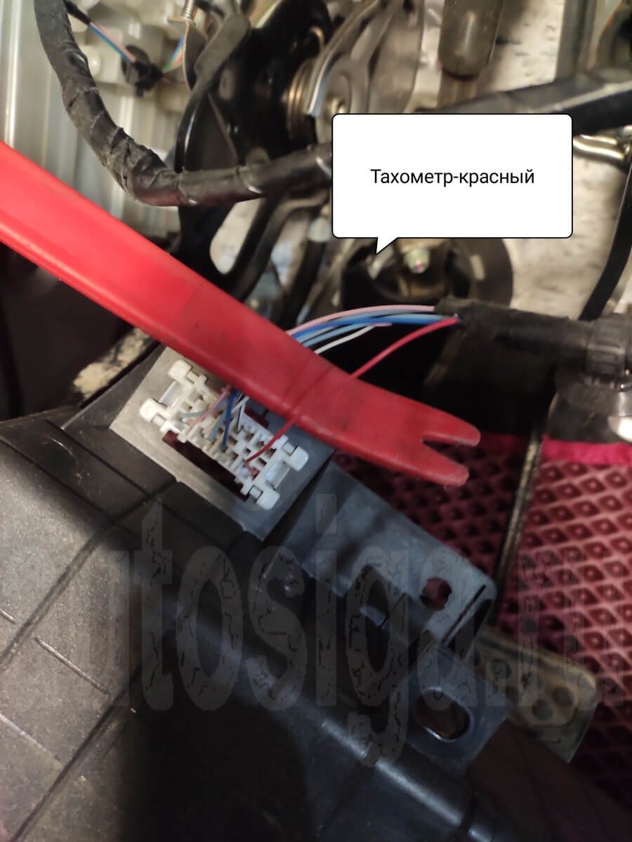 Daihatsu Cast 2018: тахометр на разъёме OBD