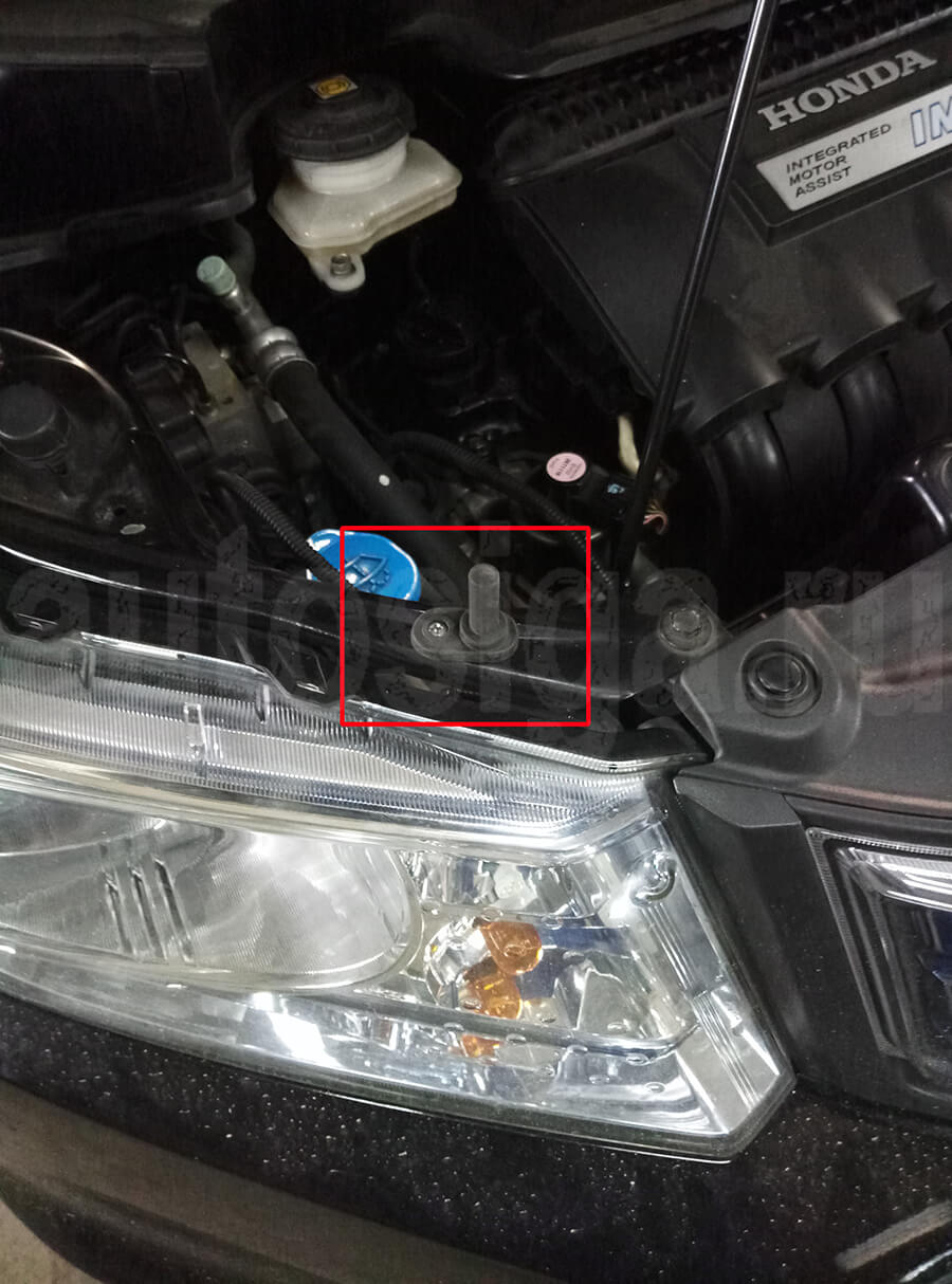 Концевик капота Honda Freed Spike Hybrid 2012