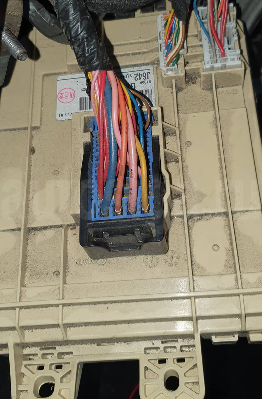 Подлкючение силовых проводов на Hyundai Grandeur 2018 Подключение силовых проводов на Hyundai Grandeur 2018