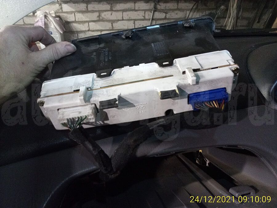 Разъёмы малой панели приборов Hyundai Matrix – разъёмы малой панели приборов