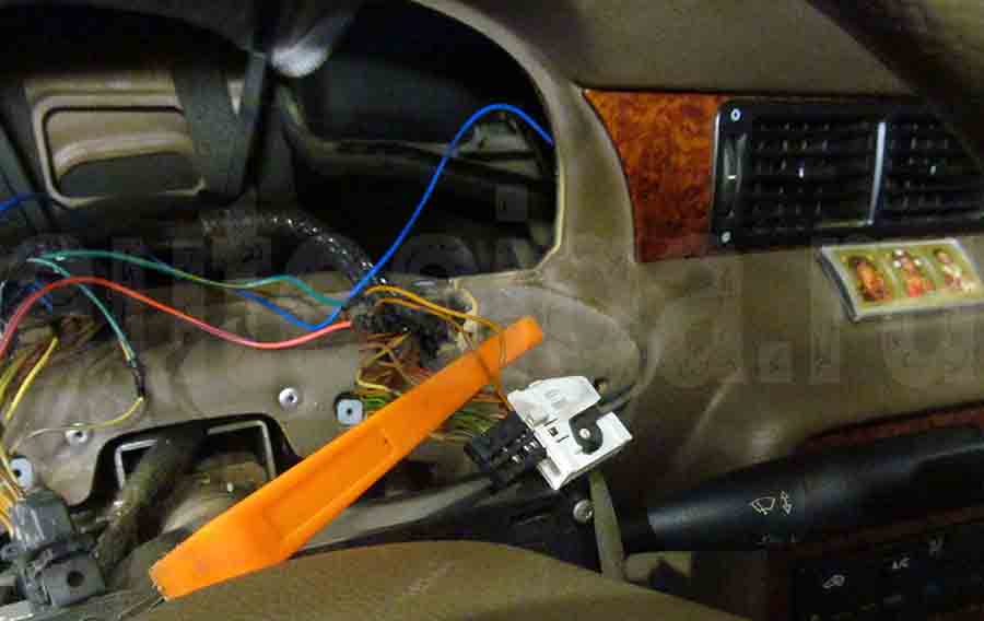 Разъемы приборной панели на Iran Khodro Samand