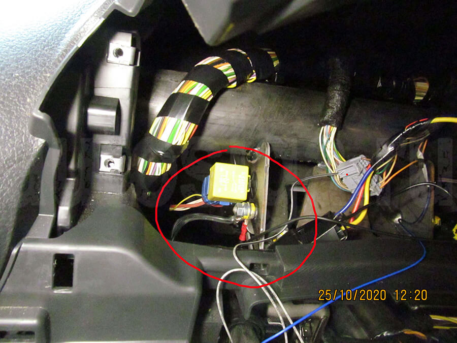 Nissan Terrano - масса Установка автосигнализации на Nissan Terrano - Подключение к массе