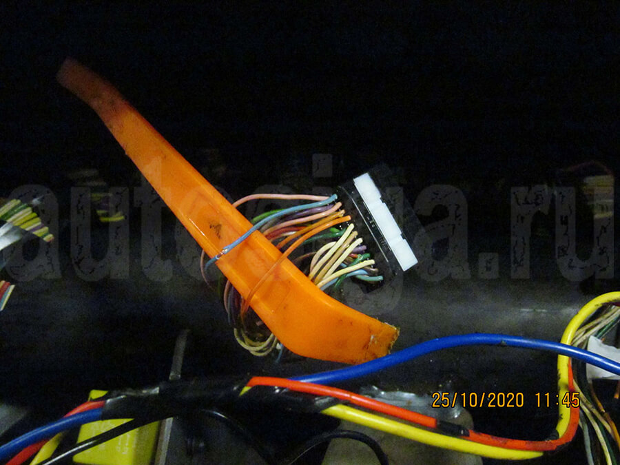 Nissan Terrano - зарядка и ручник Установка автосигнализации на Nissan Terrano - Подключение к контролю двигателя и ручнику