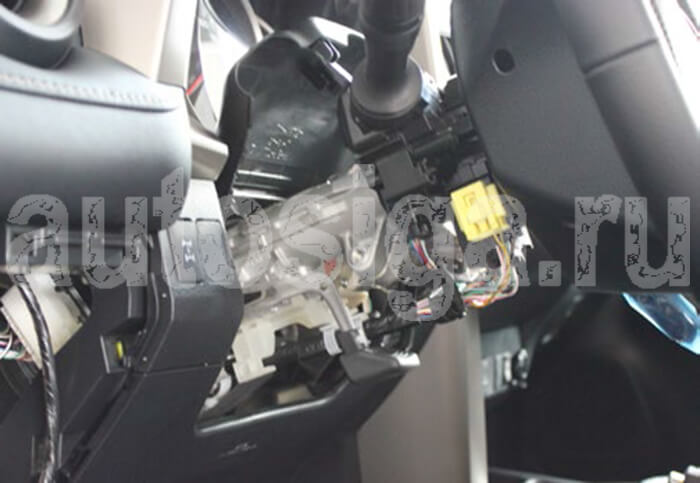 Вид без кожуха рулевого вала Без кожуха рулевого вала