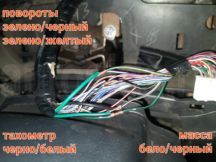 Toyota Caldina 2006 – подключения на приборной панели