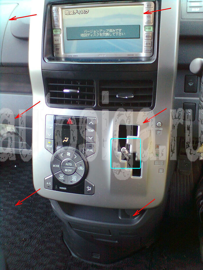 Установка сигнализации на Toyota Noah 2008