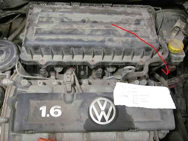 Volkswagen Polo - форсунки Установка автосигнализации на Volkswagen Polo - Подключение к форсункам