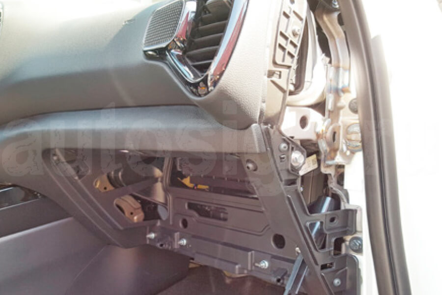 Kia Soul 2019-2023 Правая боковую накладка снята Киа Соул 2019-2023 Правая боковую накладка снята