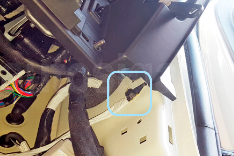 Kia Soul 2019-2023 Масса Киа Соул 2019-2023 Подключение массы