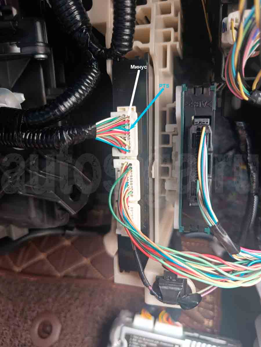 Toyota Avalon Hybrid – подключение массы и кнопки Start Stop